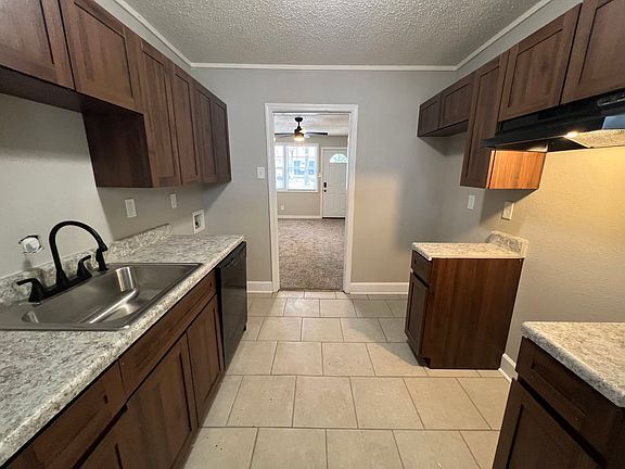 5th image of 3049 Waynoka Ave #3049