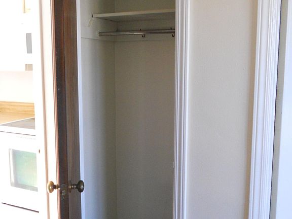 4th image of 2744 Elmwood Ave APT 2