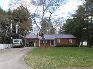 392 Terrace Lawn Ct, Taylorsville, NC 28681