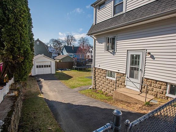 3rd image of 22 Piedmont St