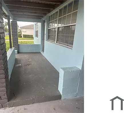 3 bed, 998 sqft, $2,350 — Photo 2