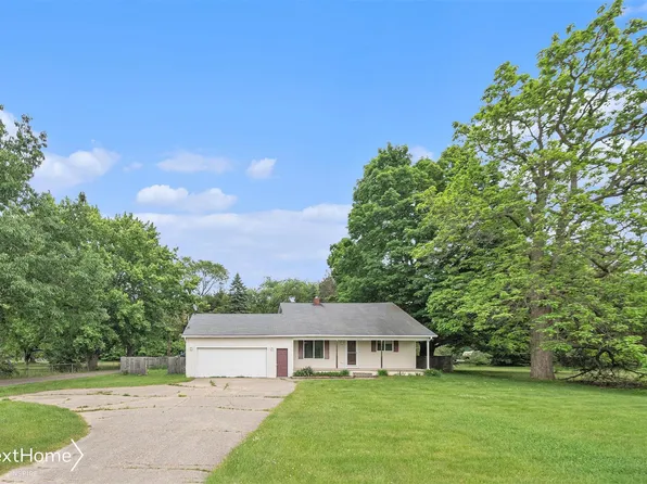 9282 N Elms Rd, Clio, MI 48420