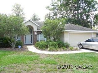 6918 NW 49th St, Gainesville, FL 32653