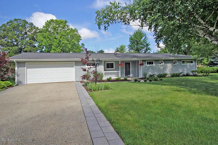 1st image of 115 Lynwood Dr