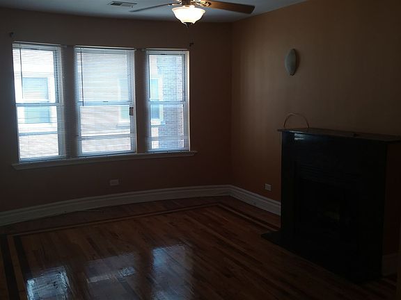 40 livingroom1