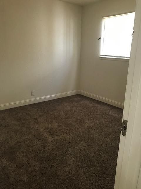 2nd image of 1417 N Palm Ave