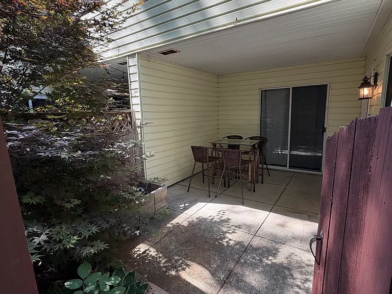 483 Summerwalk Cir #483 — Photo 25