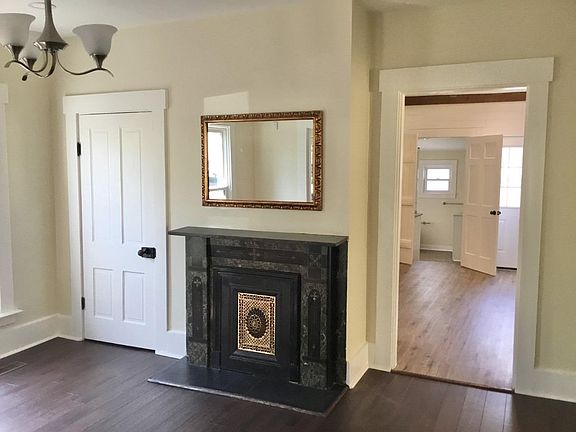 5th image of 311 E Silver St
