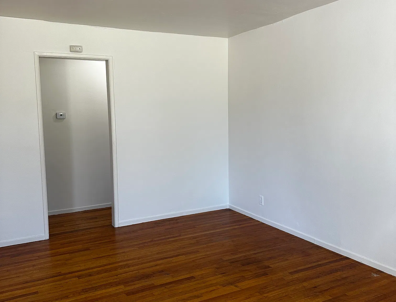 3 bed, 1.5 bath, 1157 sqft, $3,250 — Photo 4