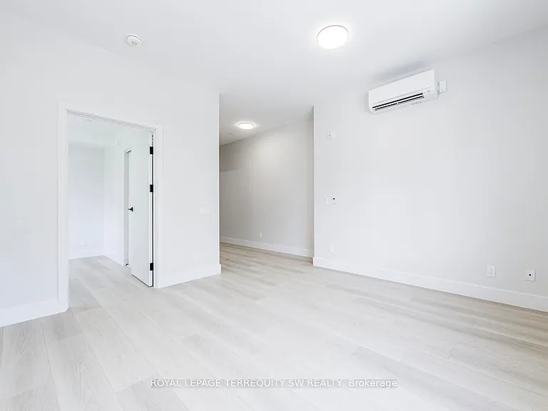 145 Clapperton St #204 — Photo 33