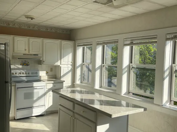 (undisclosed Address), Pottsville, PA 17901