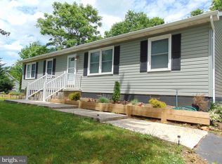 352 Packett Dr, Charles Town, WV