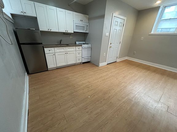 4th image of 3431 Spring Garden St