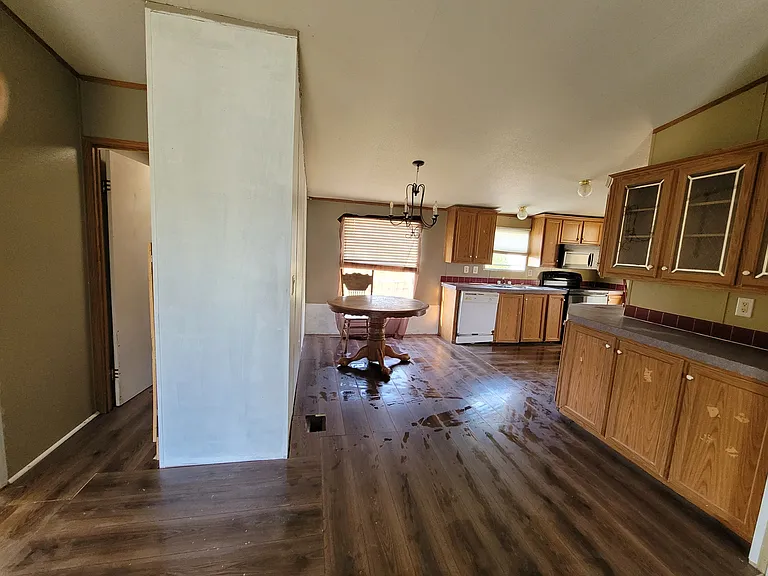 7367 Sterling Dr — Photo 3