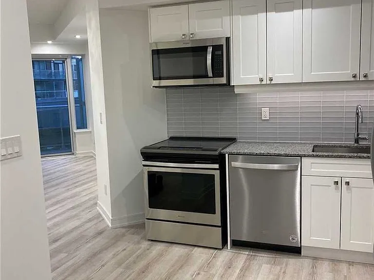 621 Sheppard Ave E #303 — Photo 5