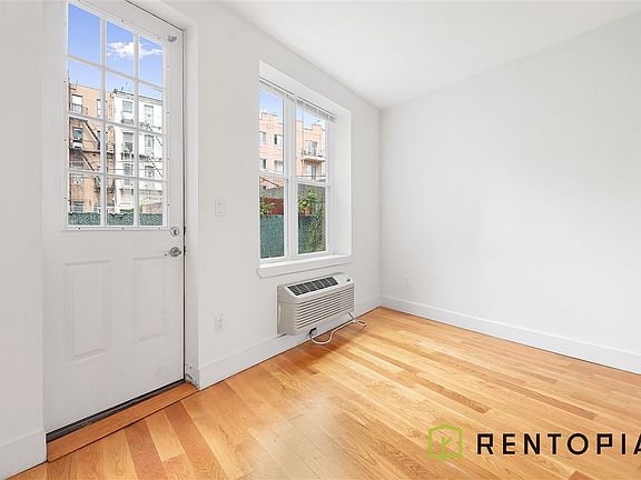 3rd image of 35 Meserole St #2