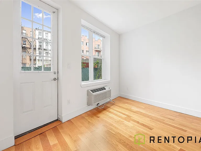 33 Meserole St #1 — Photo 6