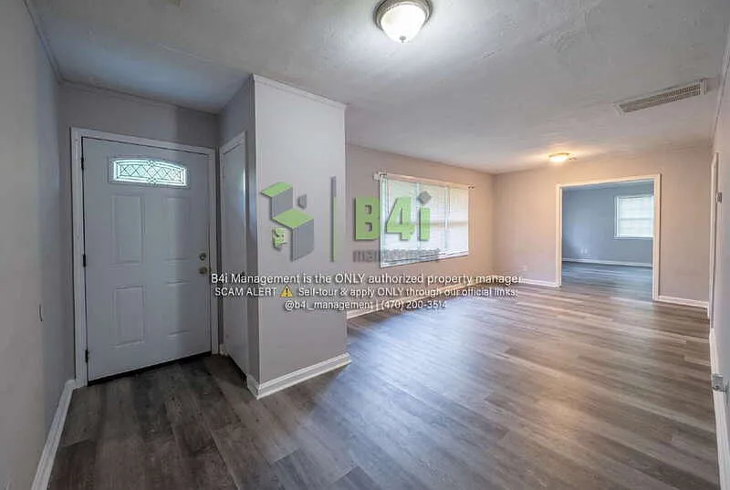 3 bed, 1.0 bath, 1208 sqft, $1,195 — Photo 4