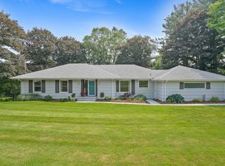 16 Dogwood Dr, Danbury, CT 06811
