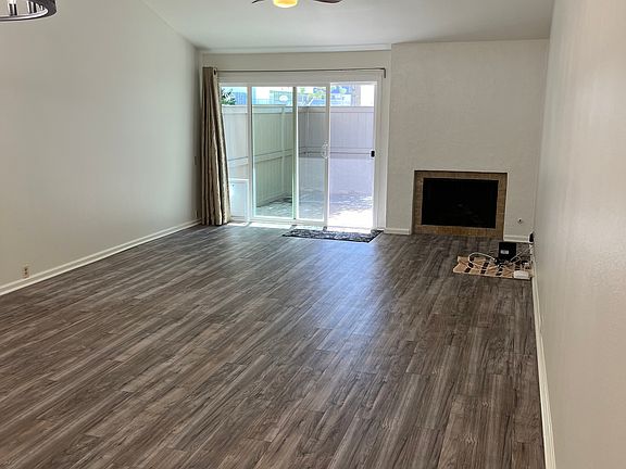 4th image of 19886 Waterview Ln