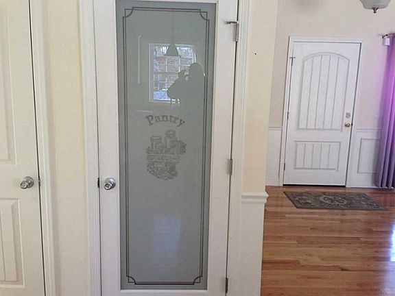 4th image of 5 Westland Ct