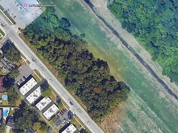 5th image of Holmes Blvd