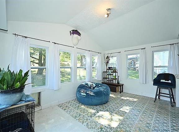 5th image of 15 Misty Springs Cir