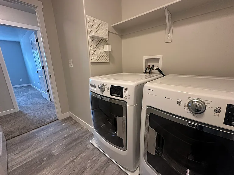 Upper Level - Laundry Room