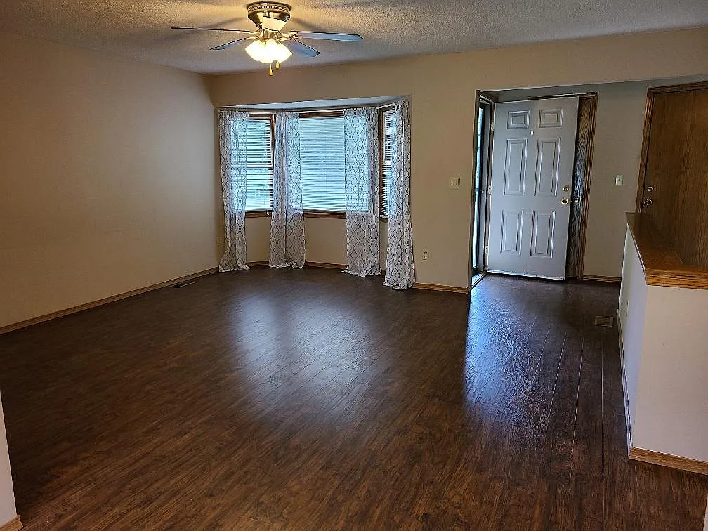 3 bed, 1640 sqft, $1,650 — Photo 3