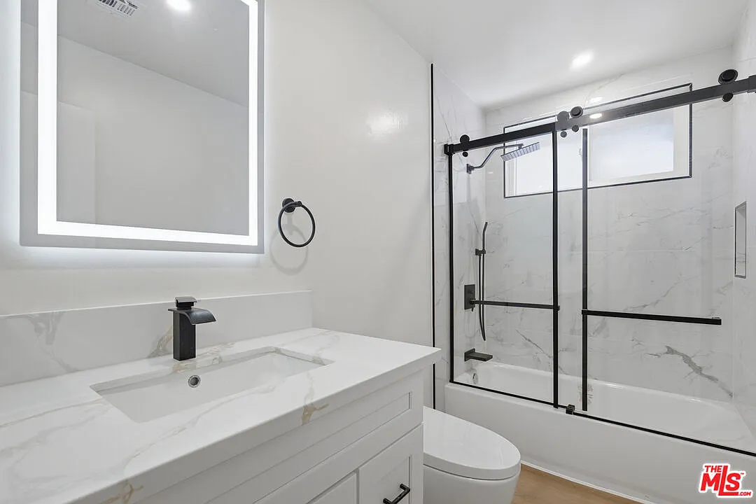 3 bed, 2.0 bath, 1200 sqft, $5,500 — Photo 4