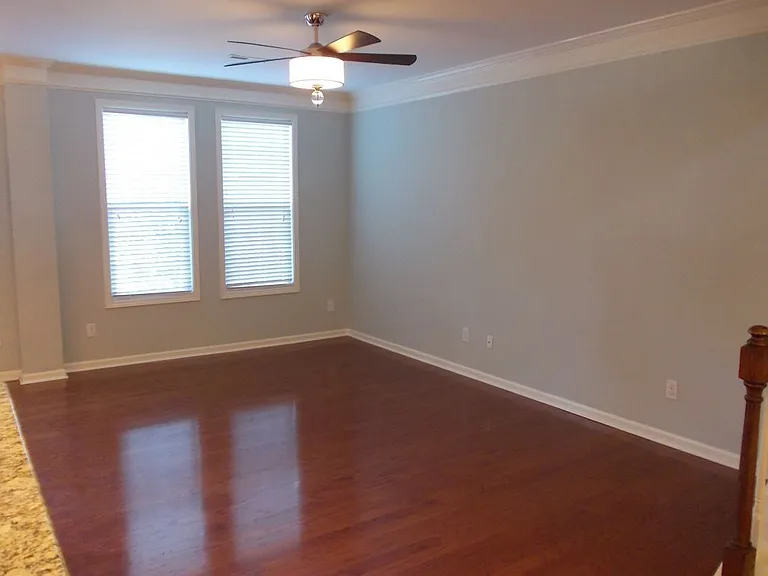 9525 Burford Ln NW — Photo 6