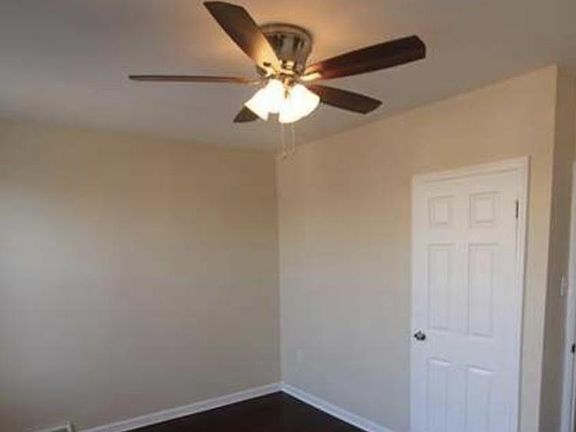 3rd image of 2553 S Fairhill St