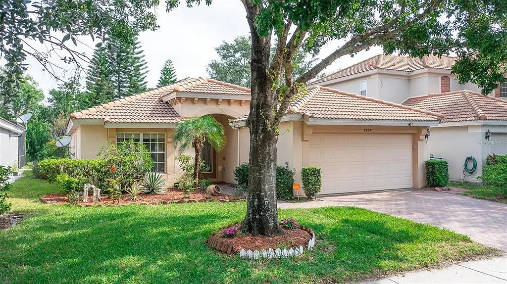 4 bed, 2.0 bath, 1684 sqft, $3,350 — Photo 2
