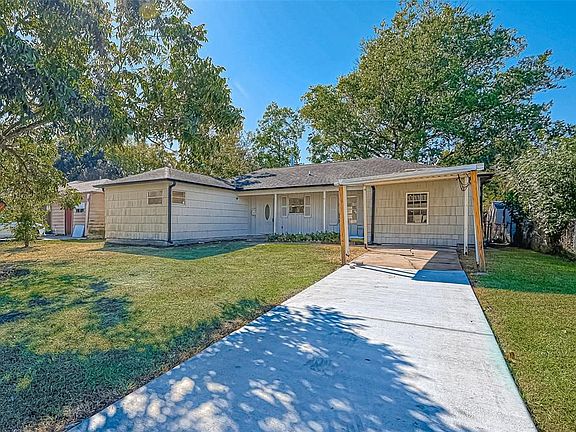 2nd image of 1804 Peachwood Dr