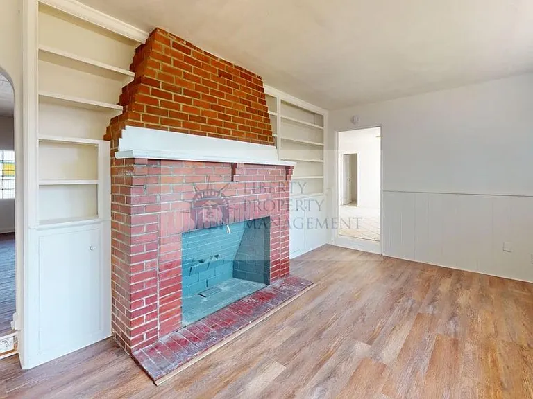 1725 W F St — Photo 6