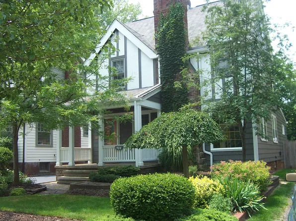904 Vineshire Rd, Cleveland Heights, OH 44121