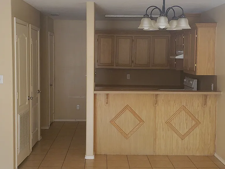 Santa Fe Apartments — Photo 3