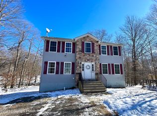 8343 Shannon Dr, Tobyhanna, PA