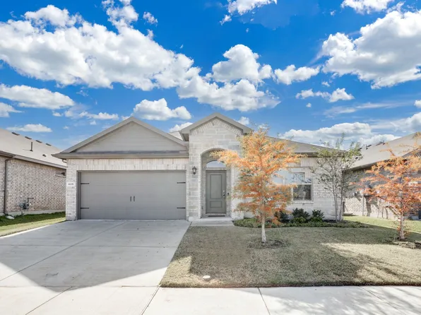 425 Passenger Trl, Fort Worth, TX 76131