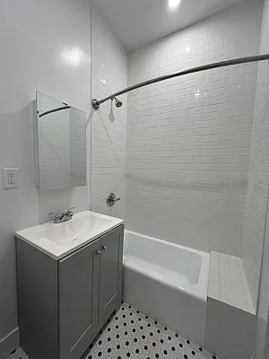 Rented by Charney Real Estate LLC | media 8