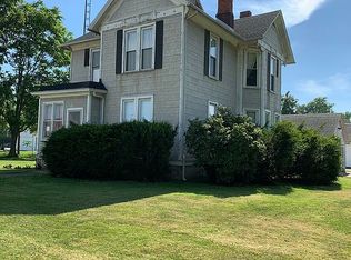 119 N 3rd St, Girard, IL 62640