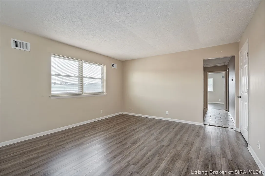 225 Ettels Ln — Photo 4