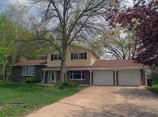 1225 Fairfield Pl, Onalaska, WI 54650