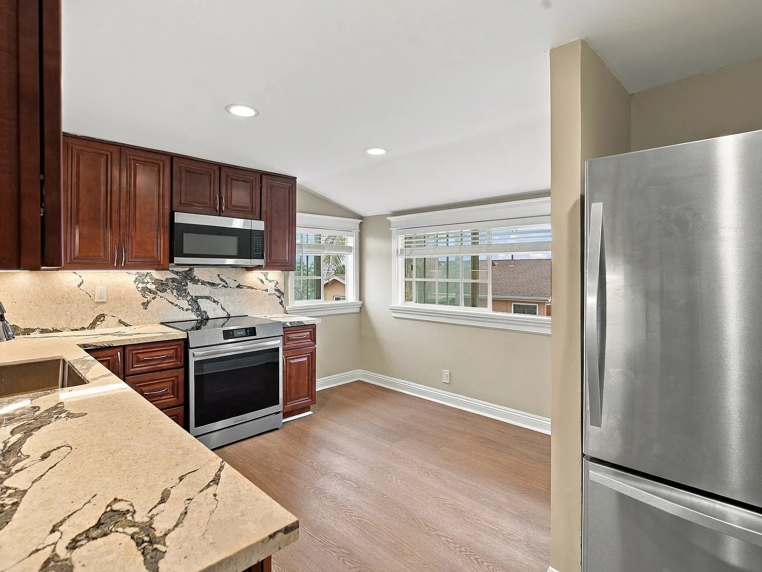 2 bed, 1100 sqft, $3,500 — Photo 4