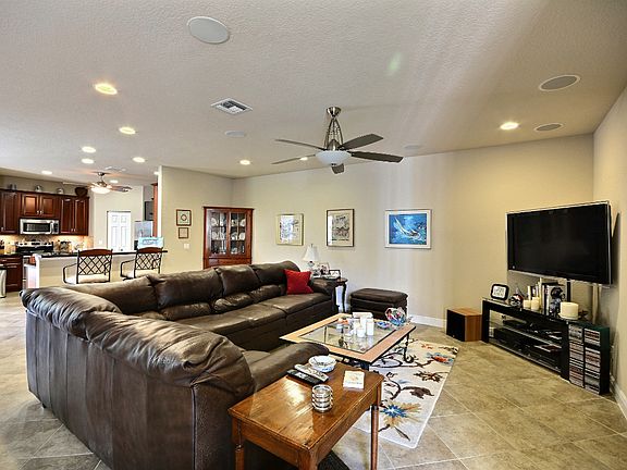 3rd image of 1160 Cheval Dr