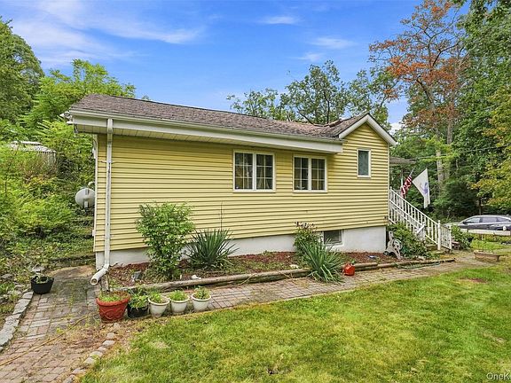 4th image of 169 Walnut Road