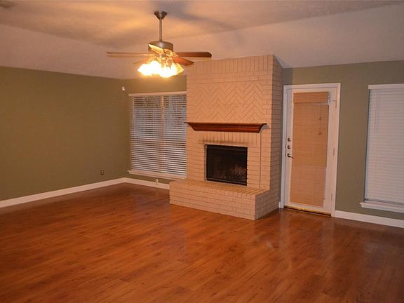 4th image of 2817 Hickory Limb Ct