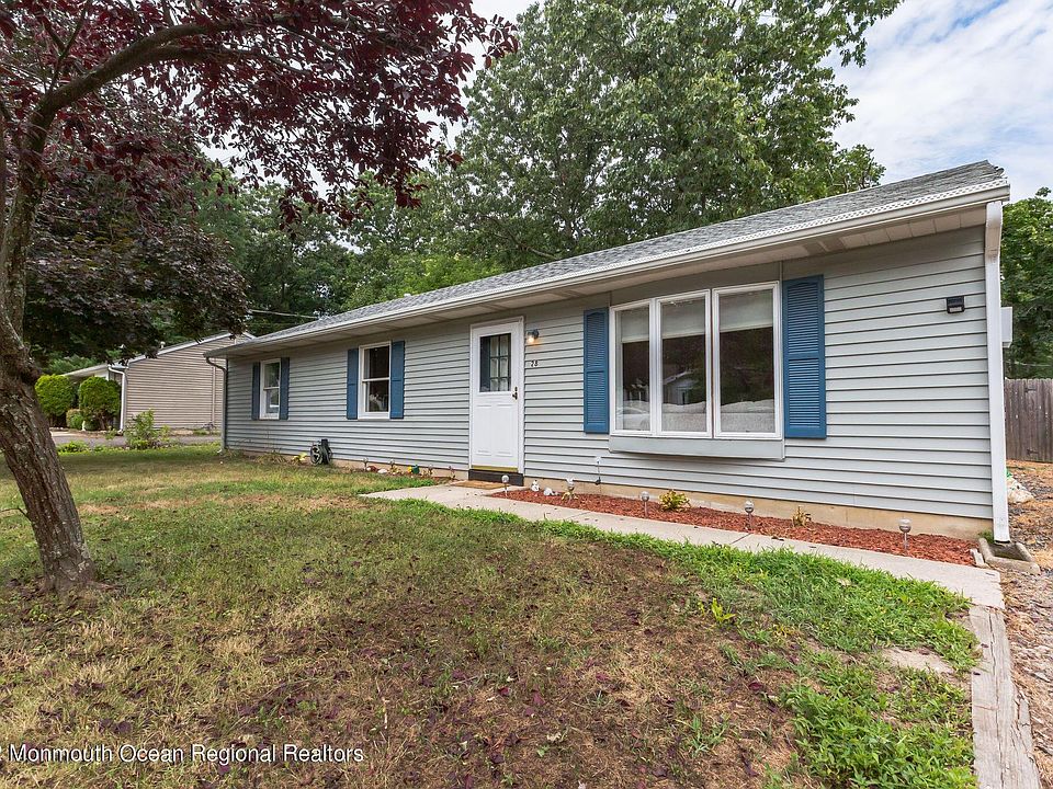 1st image of 28 Clover St