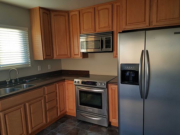 5th image of 192 Hillcrest Dr