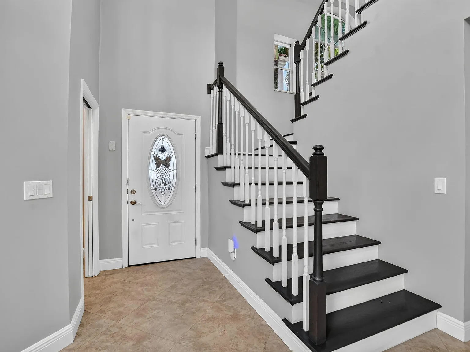 3 bed, 2.5 bath, 1742 sqft, $6,800 — Photo 4